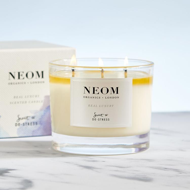 neom-real-luxury-scented-candle-3-wick